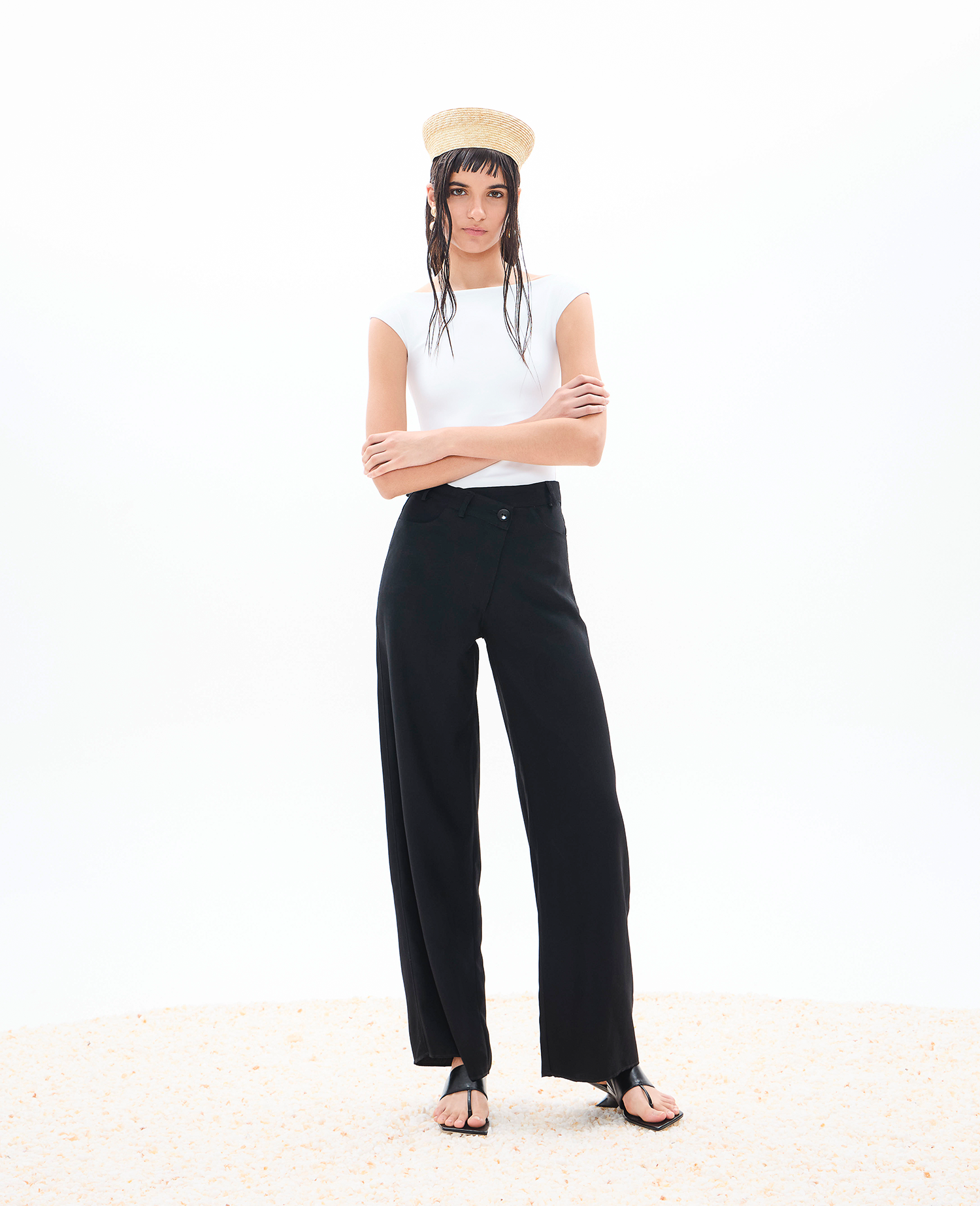 Añu Trousers - Black