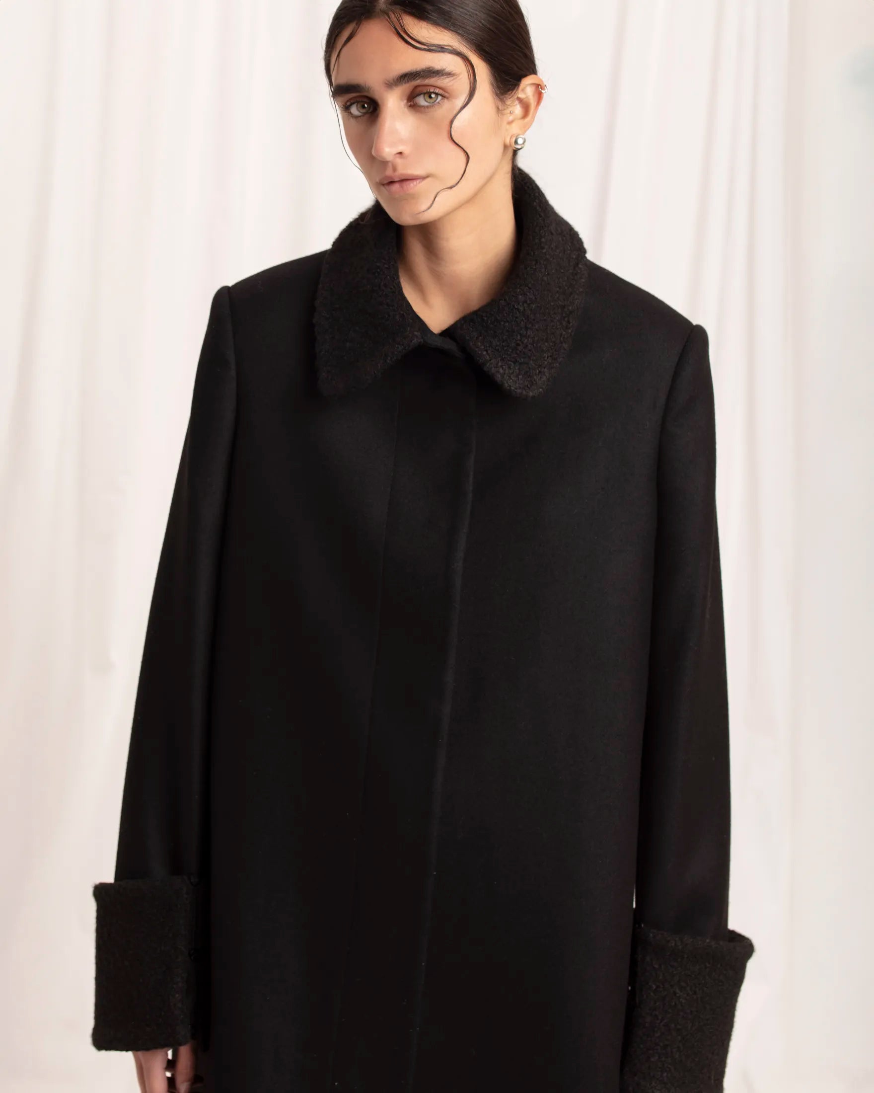 PRE ORDER Cruela Coat / Black