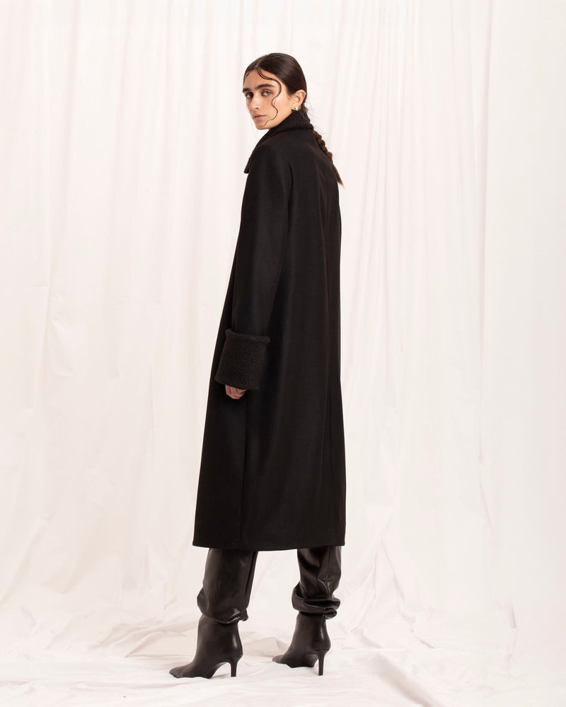 PRE-ORDER / Cruella Black Coat