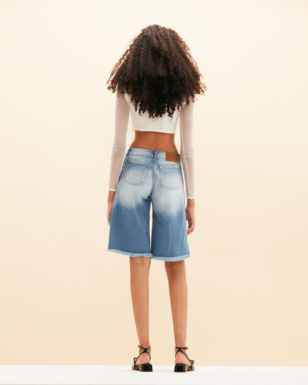 Taure White Top