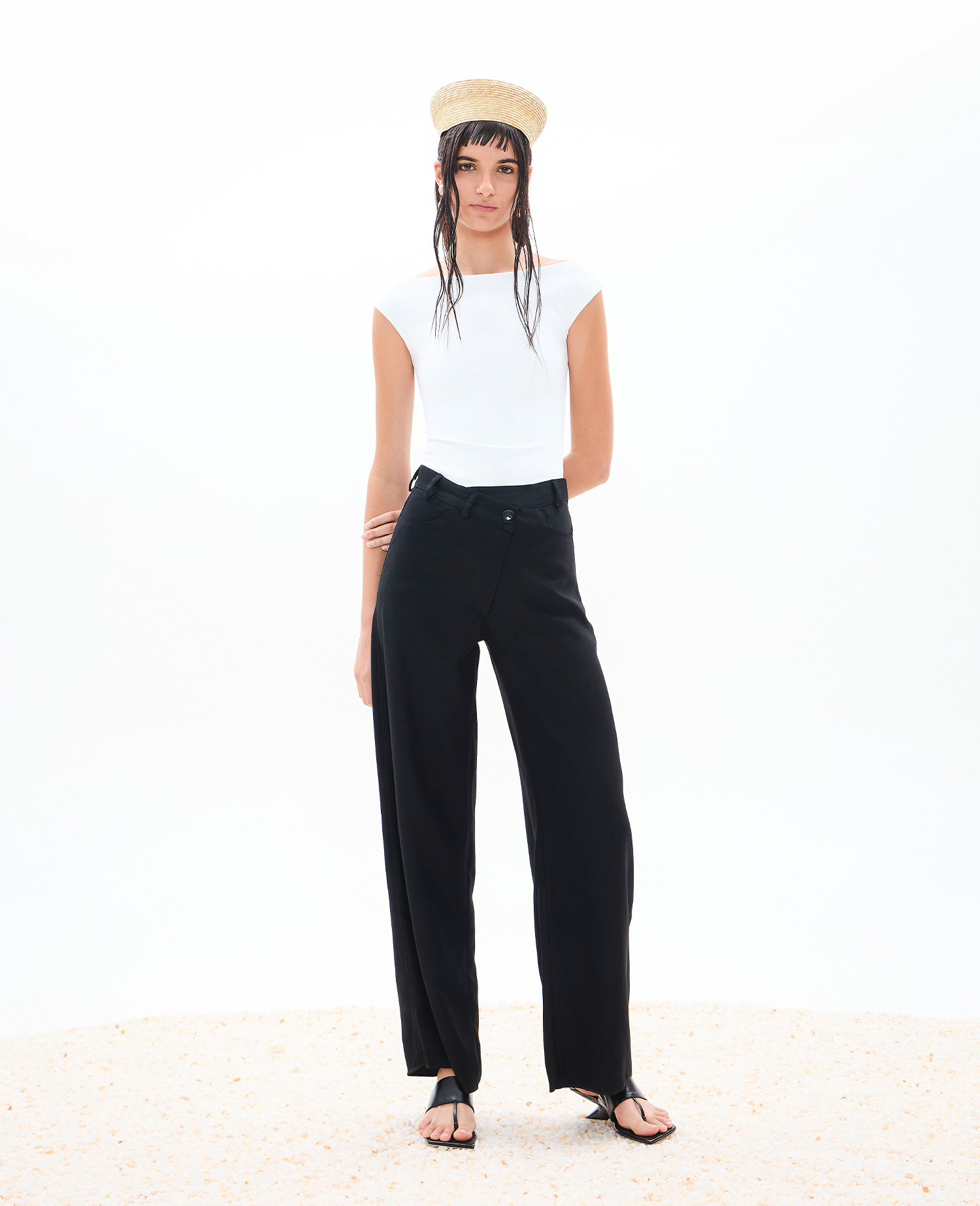 Añu Trousers - Black