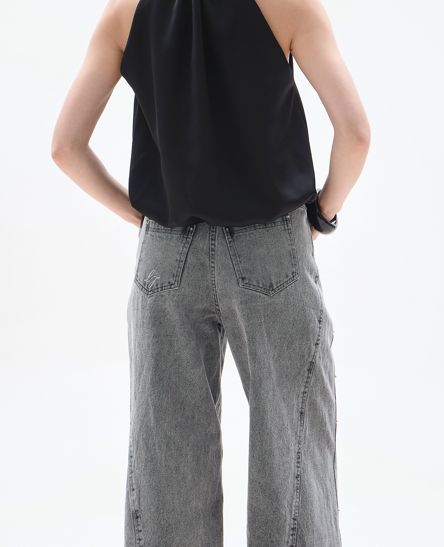 Fresia - Black Top