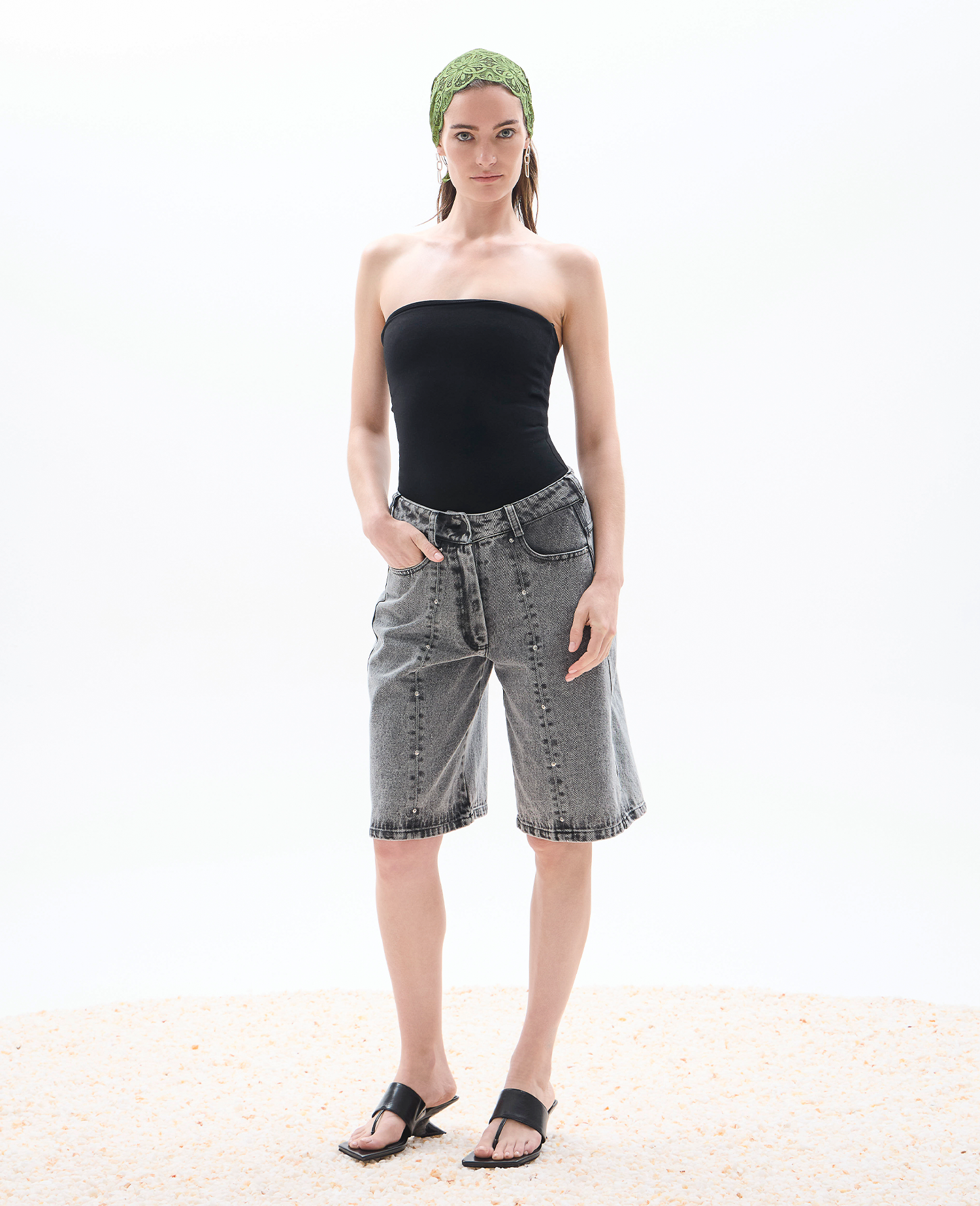 Maka Bermuda Jeans - Grey